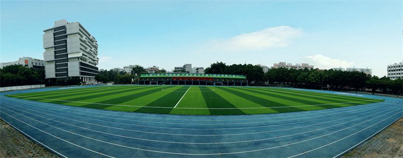 完工的新跑道 熊银君摄