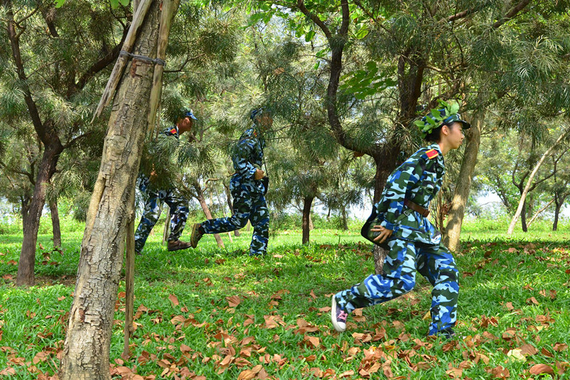 炮弹排练  大家四散跑开1_副本