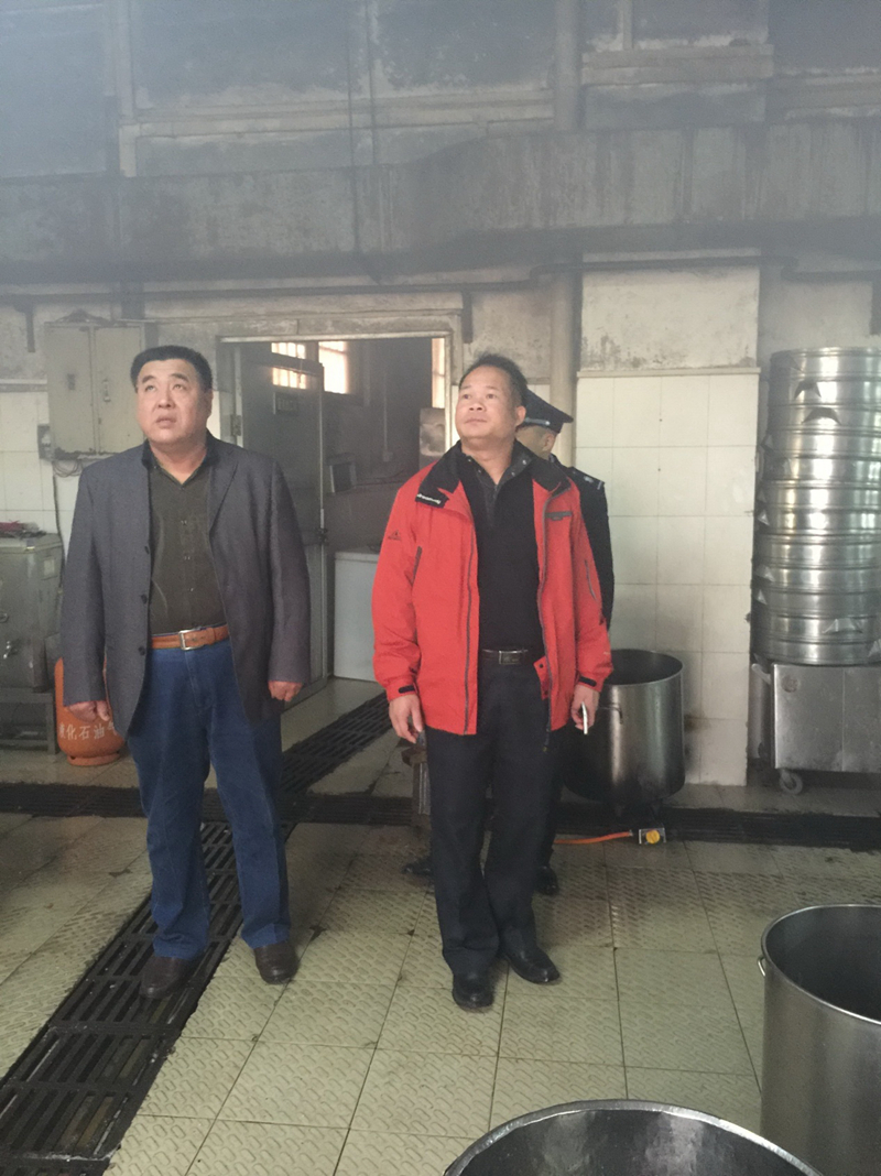 总务办检查食品安全_副本